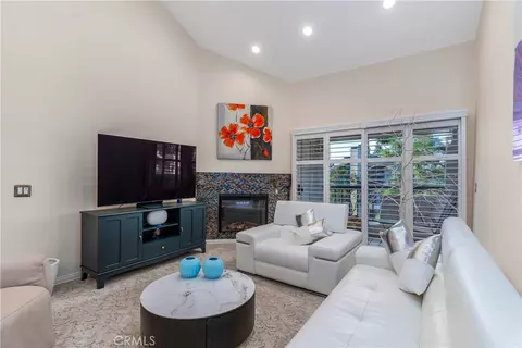 5515 Canoga Ave #329, Woodland Hills, CA 91367