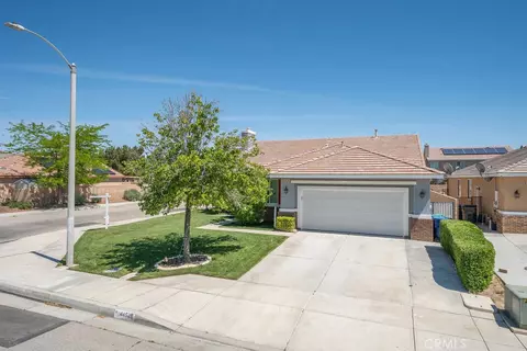 44528 Camolin Ln, Lancaster, CA 93534 photo 2