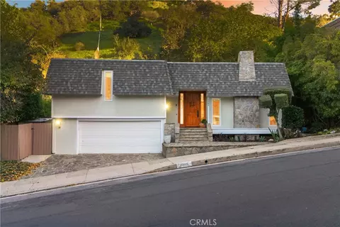 16982 Escalon Dr, Encino, CA 91436