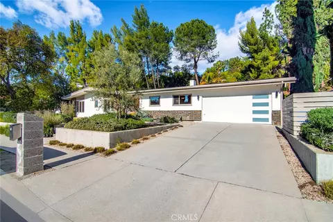 4676 Arriba Dr, Tarzana, CA 91356