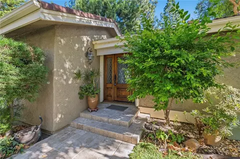 113 Conifer Cir, Oak Park, CA 91377