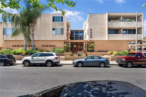 5429 Newcastle Ave #309, Encino, CA 91316