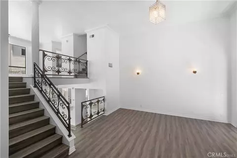 11954 Mayfield Ave #3, Los Angeles, CA 90049