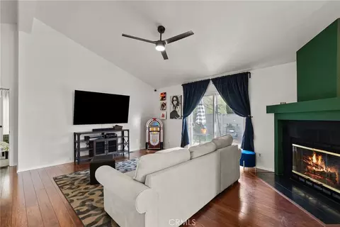 20095 Shadow Island Dr, Canyon Country, CA 91351