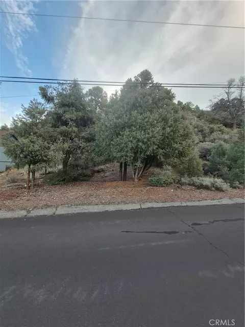 2024 Woodland Dr, Pine Mountain Club, CA 93222