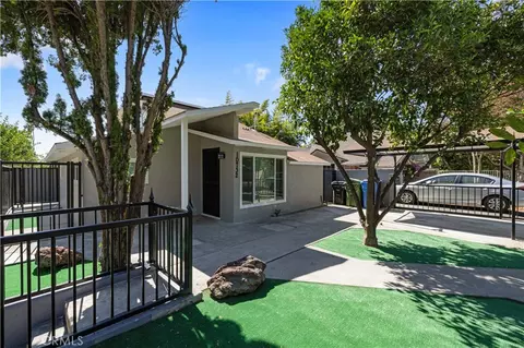 10732 Hatteras St, North Hollywood, CA 91601