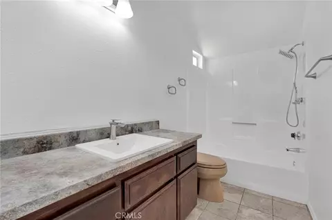 Bath - 10352 Primrose Ct, Hesperia, CA 92345 photo 1 of 7