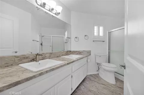 Bath - 10352 Primrose Ct, Hesperia, CA 92345 photo 6 of 6