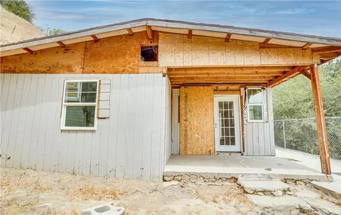 12055 Kagel Canyon Rd, Sylmar, CA 91342