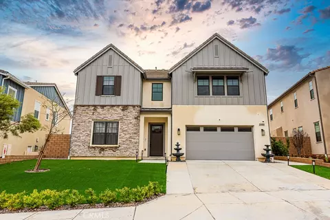 21132 W Citylights Dr, Chatsworth, CA 91311