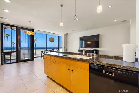 3009 Ocean Front Walk, Venice, CA 90291