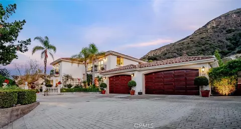 27 Round Up Rd, Bell Canyon, CA 91307