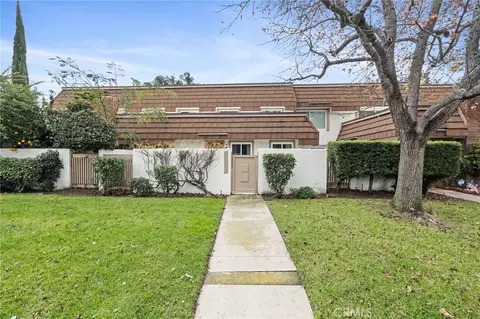 10140 Larwin Ave #3, Chatsworth, CA 91311