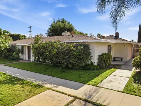 15022 Sylvan St, Van Nuys, CA 91411