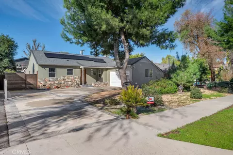 7113 Encino Ave, Lake Balboa, CA 91406