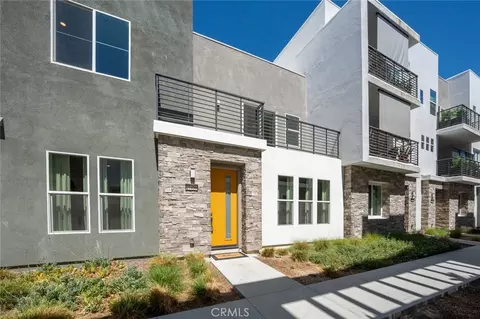 27456 Stipa Pl, Valencia, CA 91381