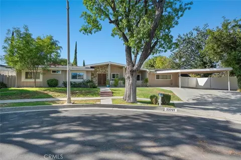 23701 Clarendon St, Woodland Hills, CA 91367