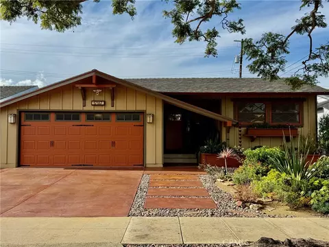 17117 S Hoover, Gardena, CA 90247
