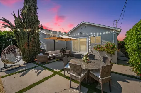 17642 Calvert St, Encino, CA 91316