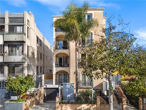 918 S Wooster St #2, Los Angeles, CA 90035