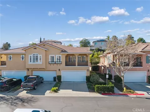 28025 Dickason, Valencia, CA 91354