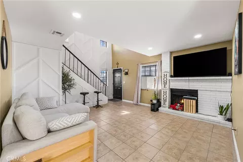 43743 Alain Ct, Lancaster, CA 93535