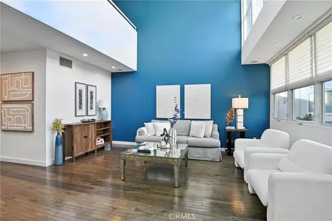 2203 3rd St #1, Santa Monica, CA 90405