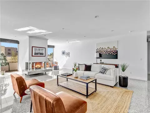 1333 S Beverly Glen Blvd #402, Los Angeles, CA 90024