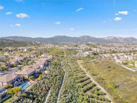 View/Area - 33710 Sattui, Temecula, CA 92592 photo 11 of 16