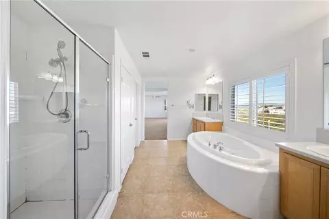 Bath - 33710 Sattui, Temecula, CA 92592 photo 1 of 9