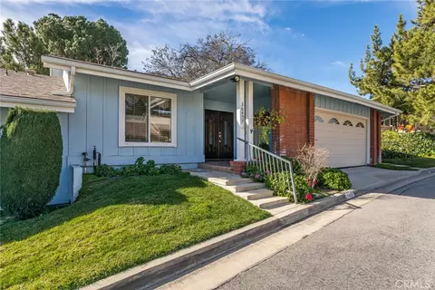 26457 Oak Highland Dr, Newhall, CA 91321