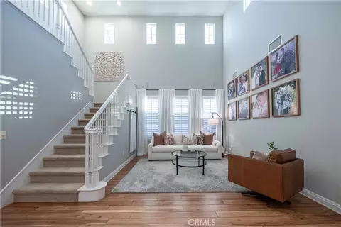 Entry Way - 3134 Griffon Ct, Simi Valley, CA 93065 photo 2 of 10