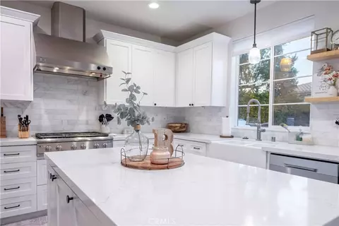 Kitchen - 3134 Griffon Ct, Simi Valley, CA 93065 photo 2 of 11