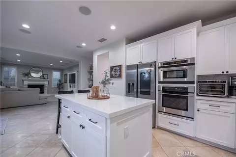 Kitchen - 3134 Griffon Ct, Simi Valley, CA 93065 photo 10 of 11