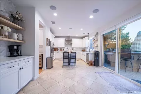 Kitchen - 3134 Griffon Ct, Simi Valley, CA 93065 photo 3 of 11