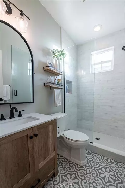 Bath - 3134 Griffon Ct, Simi Valley, CA 93065 photo 2 of 11
