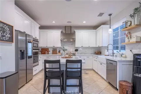 Kitchen - 3134 Griffon Ct, Simi Valley, CA 93065 photo 8 of 11