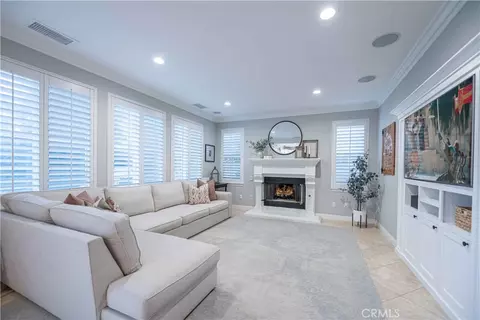 Living - 3134 Griffon Ct, Simi Valley, CA 93065 photo 1 of 2