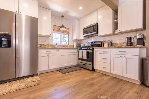 Kitchen - 846 Maple Ln, Sugarloaf, CA 92386 photo 1 of 1
