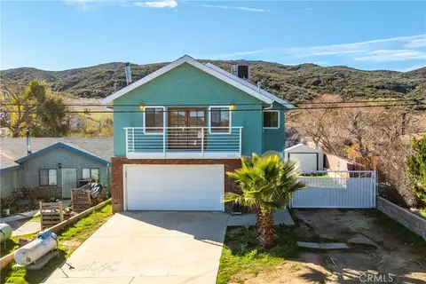 42718 Coolcrest Dr, Lake Hughes, CA 93532