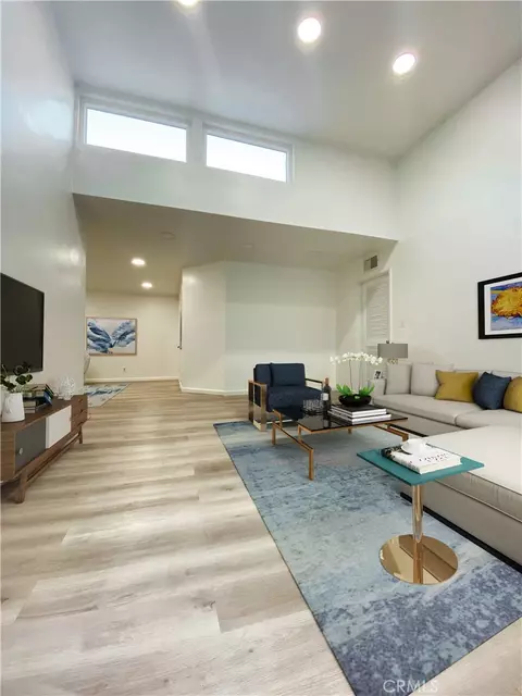 18645 Hatteras St #278, Tarzana, CA 91356
