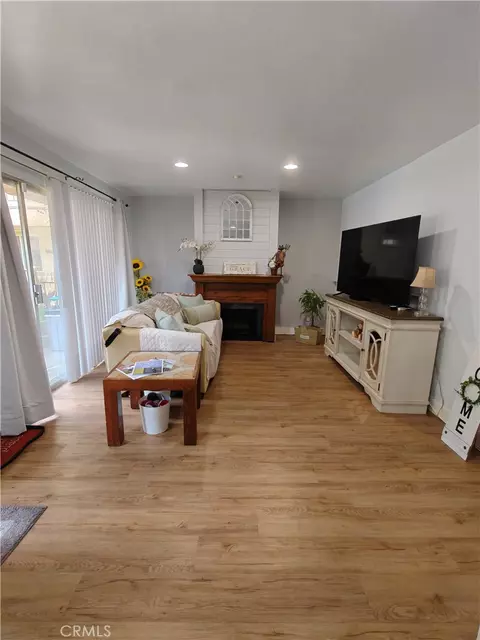 8505 Columbus Ave #107, North Hills, CA 91343