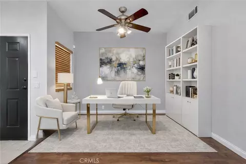 6323 Reseda Blvd #13, Tarzana, CA 91335