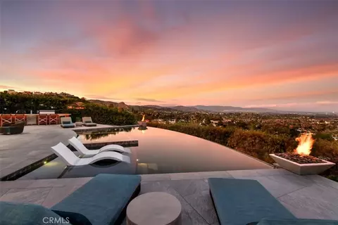 6100 Maury Ave, Woodland Hills, CA 91367