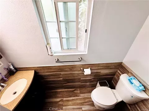 Bath - 10152 Stanwin, Arleta, CA 91331 photo 2 of 4