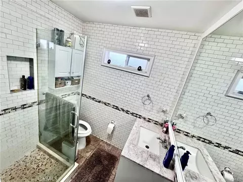 Bath - 10152 Stanwin, Arleta, CA 91331 photo 4 of 4