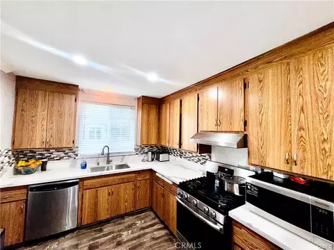 Kitchen - 10152 Stanwin, Arleta, CA 91331 photo 3 of 4