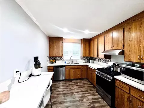 Kitchen - 10152 Stanwin, Arleta, CA 91331 photo 2 of 4