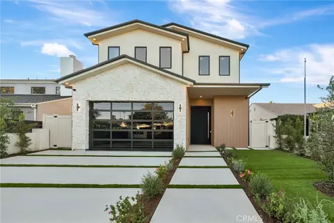 4825 Forman Ave, North Hollywood, CA 91601