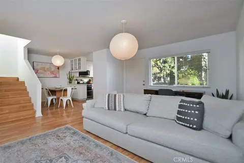 805 E Acacia Ave #F, Glendale, CA 91205